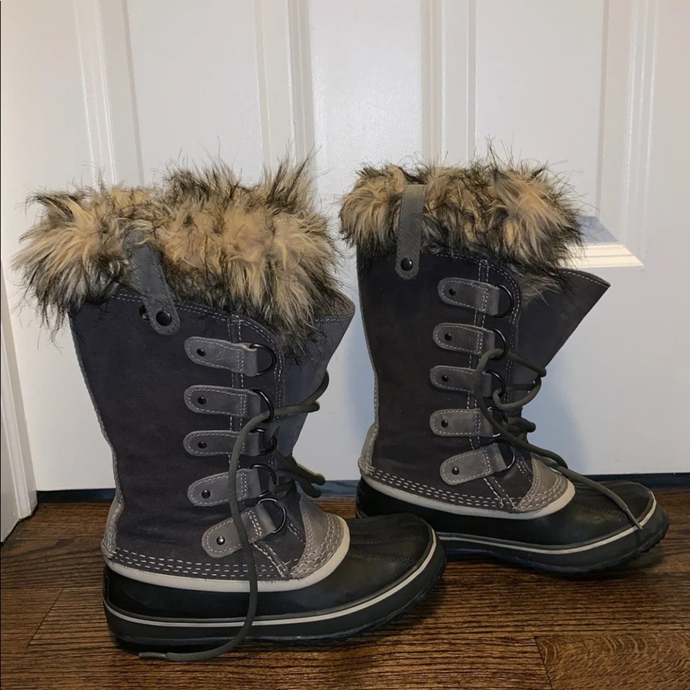 Sorel Joan of Arc boots size 6